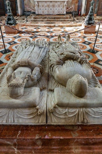 Pavia, the Certosa of Pavia, the left transept