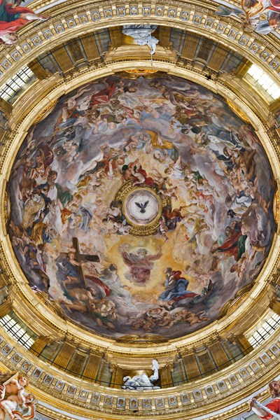 Church of Jesus, the interior: the dome of the transept
