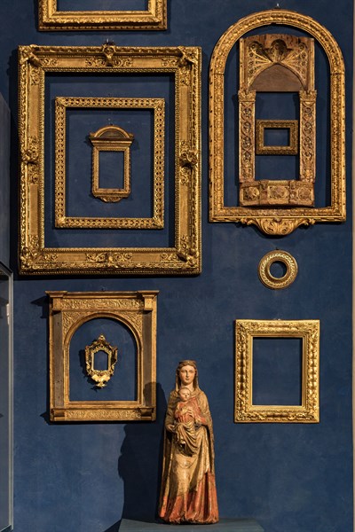 Museum Stefano Bardini: the room of collection of frames