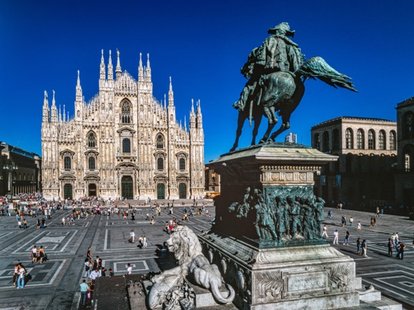 Vue extérieure du Dôme de Milan