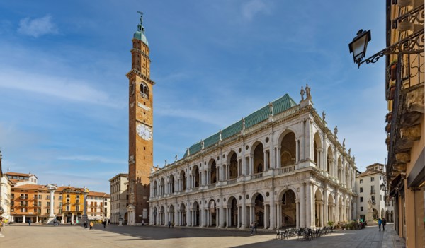 Vicenza: view of Southern side of dei Signori Square