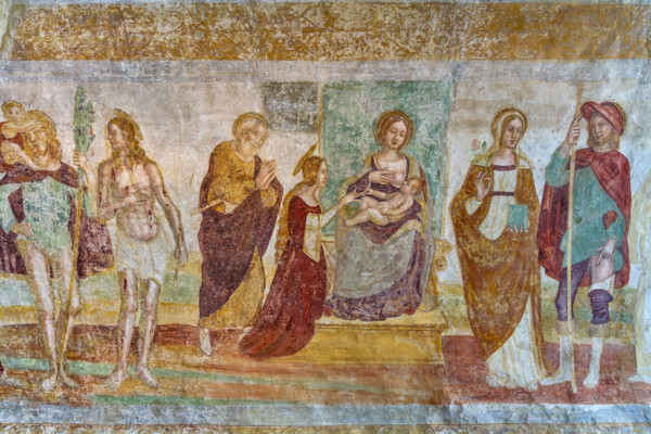 Bergamo, Città alta, Chiesa di San Michele al Pozzo Bianco, cripta: affresco "Madonna in trono e