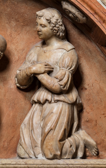 Modena, Duomo, interno, navata destra: monumento funerario dedicato a Francesco Molza; di