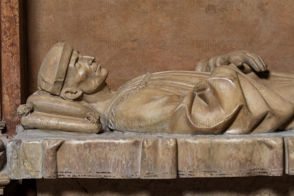 Modena, Duomo, interno, navata destra: monumento funerario dedicato a Francesco Molza; di