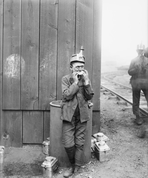 Coal Breaker Boy Eating Lunch, Woodward Coal Mines, Kingston, Pennsylvania, USA, Detroit Publishing Company, 1890