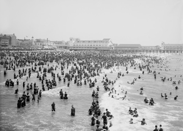 Crowd Enjoying Beach, Atlantic City, New Jersey, USA, Detroit Publishing Company, 1904