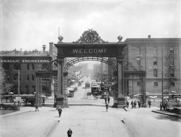 Street Scene, Welcome Arch, Union Depot, Denver, Colorado, USA, Detroit Publishing Company, 1908
