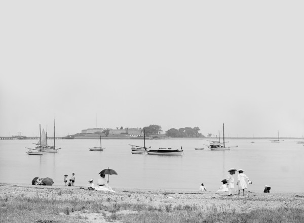 Group of Women and Children at Beach, Fort Independence, Pleasure Bay, South Boston, Massachusetts, USA, Detroit Publishing Company, 1905