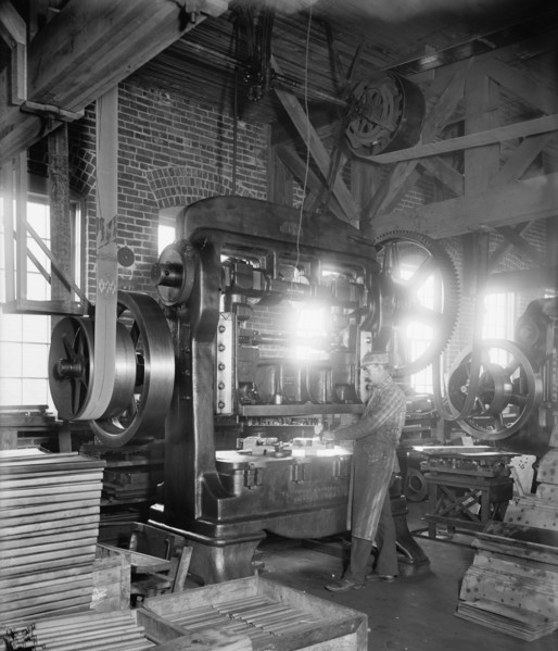 Worker and Stamping Press, Glazier Stove Company, Chelsea, Michigan, USA, Detroit Publishing Company, 1905
