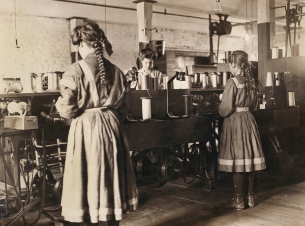 Three Girls Working in Spool Cotton Department, Bibb Manufacturing Company, Macon, Georgia, USA, Lewis Hine, 1909
