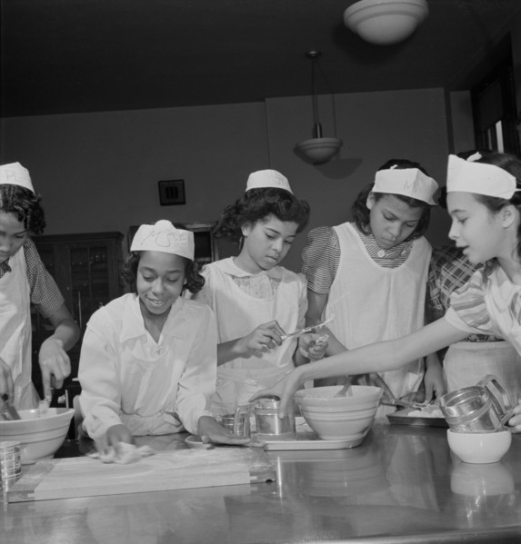 Students in Cooking Class, Banneker Junior High School, Washington DC, USA, Marjorie Collins for Farm Security Administration, March 1942