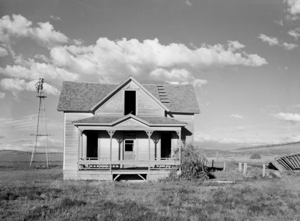 Abandoned Farmhouse after Unsuccessful Efforts to Make Crops Grow, Central Oregon, USA, Arthur Rothstein for Farm Security Administration (FSA), June 1936