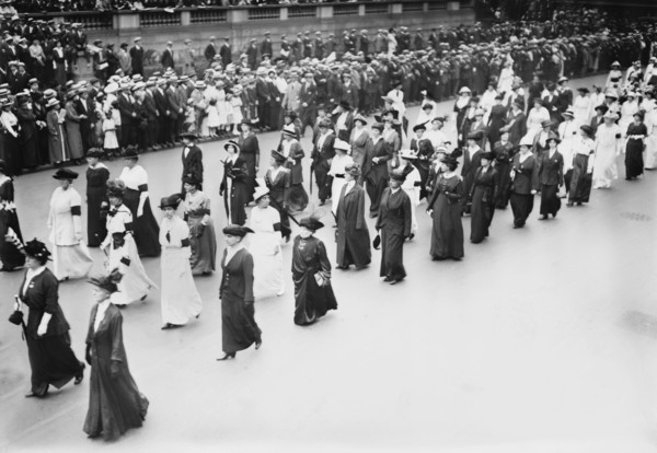 Women's Peace Parade shortly after Start of World War I, Fifth Avenue, New York City, New York, USA, Bain News Service, August 29, 1914