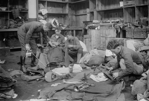 Workers Tracing Lost Property of Soldiers upon Return from Europe after World War I, New York City, New York, USA, Bain News Service, 1919