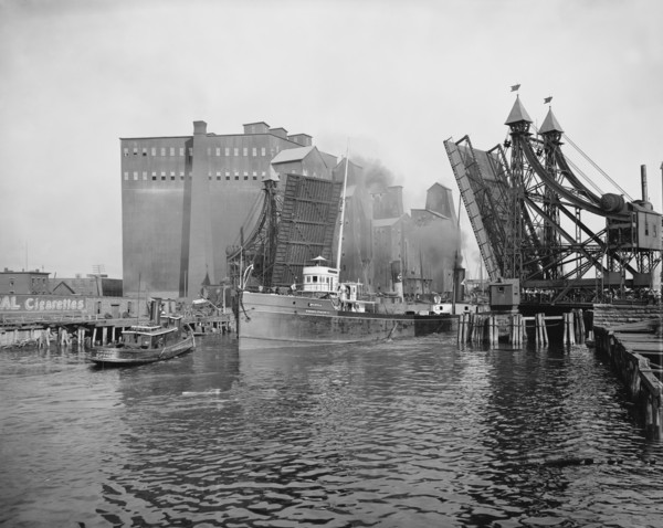 Steamship Passing Through Drawbridge, Buffalo, New York, USA, Detroit Publishing Company, 1900