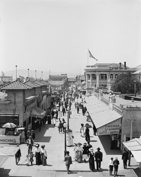 Crowd at Midway, Long Beach, California, USA, Detroit Publishing Company, 1910