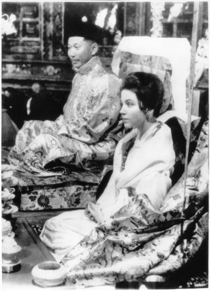 Hope Cooke, 24, former New York Socialite, during Wedding to Crown Prince Palden Thondup Namgyal of Sikkim, March 1963