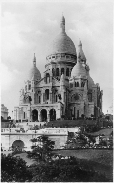 Church of Sacre Coeur de Montmartre, Paris, France, circa 1940