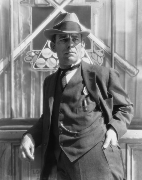 Lon Chaney, on-set of the Film “While the City Sleeps”, 1928