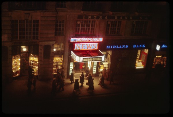 Monseigneur News Theater at Night, Piccadilly Circus, London, England, UK, 1960