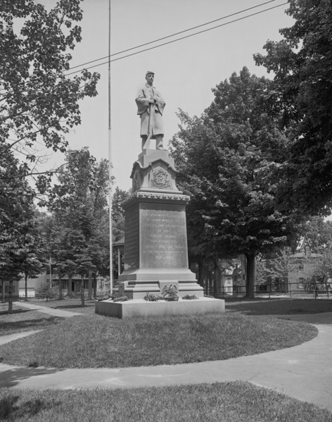 Soldiers' Monument, South Hadley, Massachusetts, USA, Detroit Publishing Company, 1900