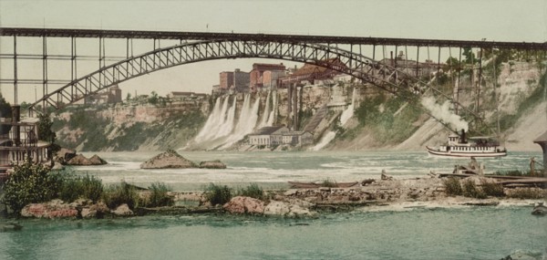 Niagara, Mills and Grand Trunk (i.e. Upper Steel Arch) Bridge, connecting Niagara Falls, New York, USA and Niagara Falls, Ontario, Canada, Detroit Publishing Company, 1900