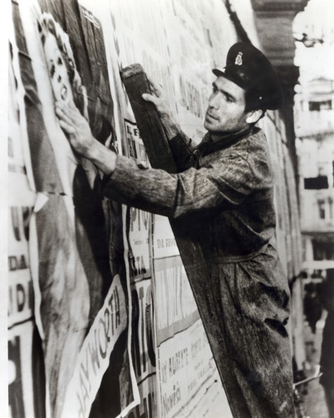 Lamberto Maggiorani, on-set of the Italian Film, "The Bicycle Thief", aka "Ladri di Biciclette", Ente Nazionale Industrie Cinematografiche, 1948