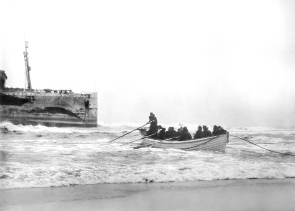 American Soldiers returning from World War I being rescued from the ship SS Northern Pacific