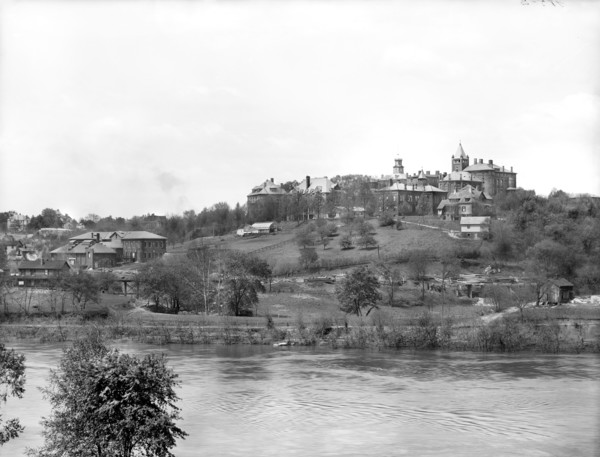 University of Tennessee, Knoxville, 1903