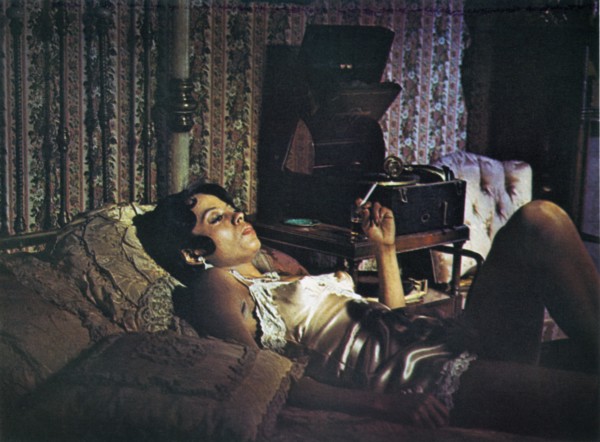 Diana Ross, woman, actress, celebrity, entertainment, historical,