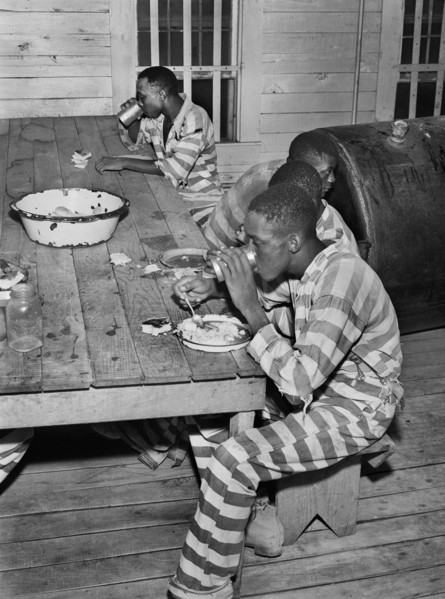 Convicts eating Dinner
