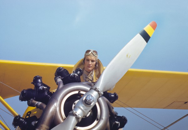Marine Lieutenant with towing plane for Glider