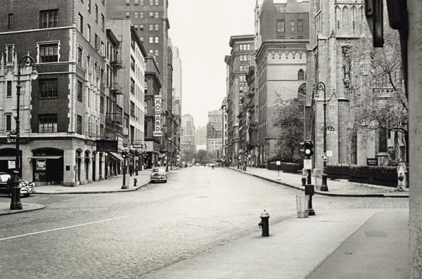 Broadway and East 10th Street looking North