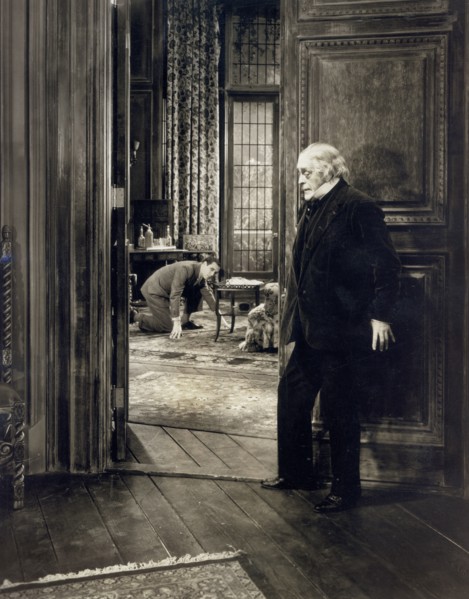 Cyril Maude (right)