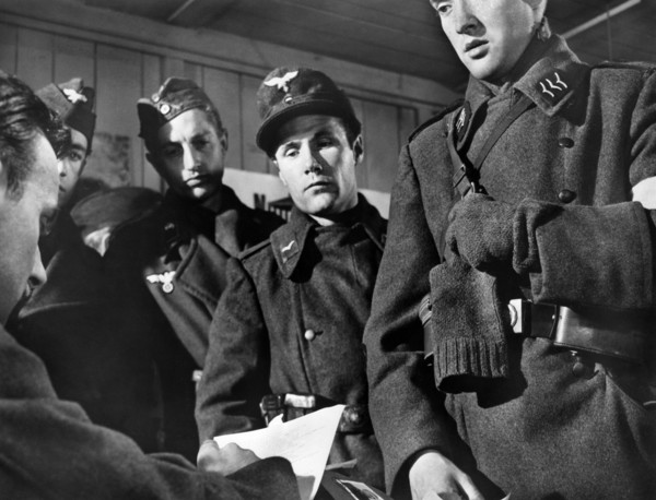 Oskar Werner (right)