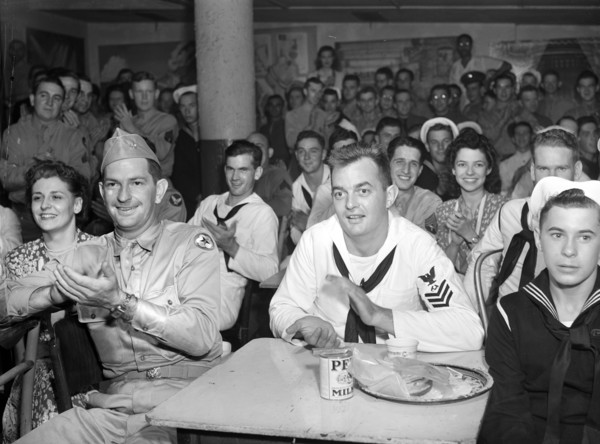 Audience at Stage Door Canteen, New York City, New York, USA, Marjory Collins, U.S. Office of War