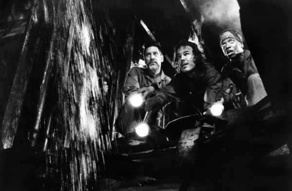 Stephen Macht, Andrew Divoff, Jimmy Woodard, on-set of the film, "Stephen King's Graveyard Shift",