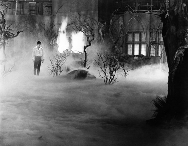 Mark Damon, on-set of the film, "House Of Usher", American International Pictures, 1960