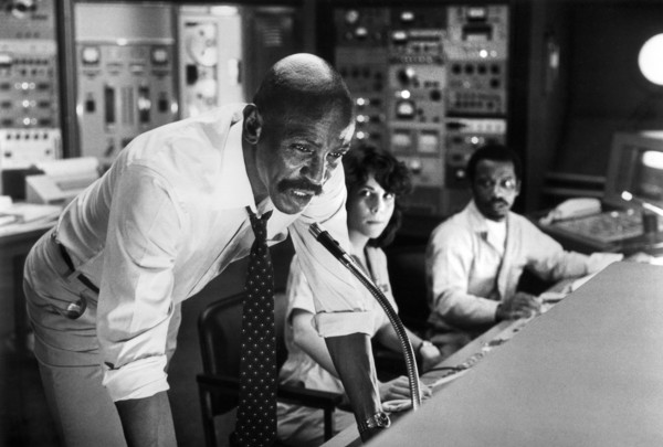 Louis Gosset, Jr., Lisa Maurer, Alonzo Ward, on-set of the film, "Jaws 3-D", Universal Pictures,