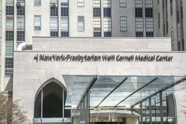 New York-Presbyterian / Weill Cornell Medical Center, building exterior entrance, 525 East 68th