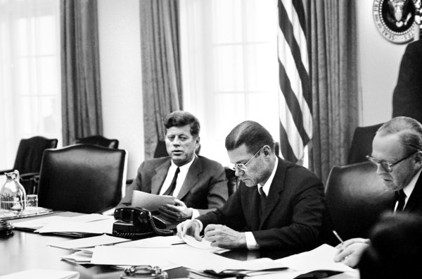 U.S. President John F. Kennedy with U.S. Secretary of Defense Robert S. McNamara (center) and