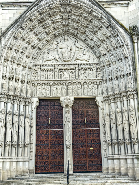 Riverside Church, building exterior detail, archivolts above front entrance, Morningside Heights,