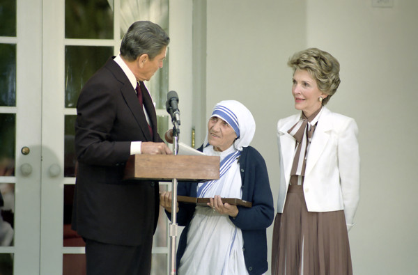 U.S. President Ronald Reagan presenting Mother Teresa with the Presidential Medal of Freedom as U.S