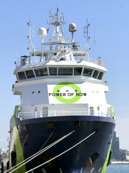 Fortescue Green Pioneer, Singapore, world's first ammonia-powered vessel, Manhattan, New York City,