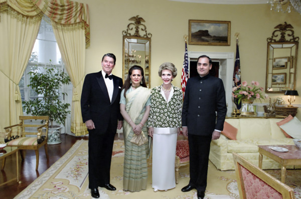 U.S. President Ronald Reagan and U.S. First Lady Nancy Reagan Indian Prime Minister Rajiv Gandhi
