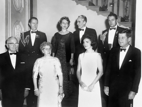 U.S. President John F. Kennedy (right) and U.S. First Lady Jacqueline Kennedy (2nd right) pose with