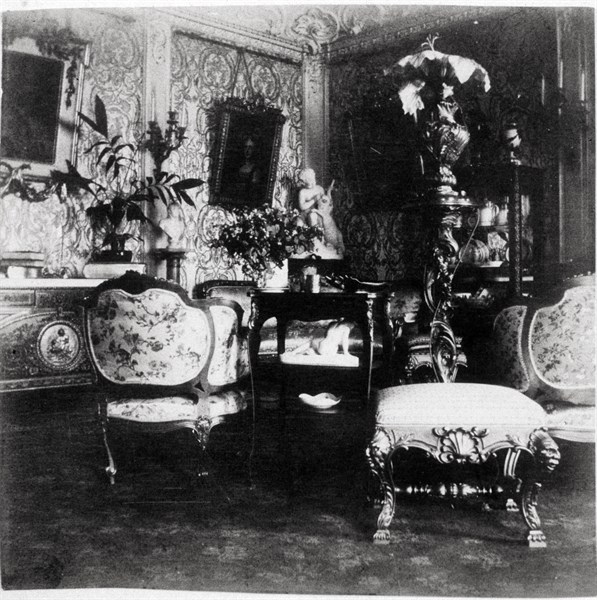 The bedroom of Empress Elizabeth, wife of Paul I, at Bachina