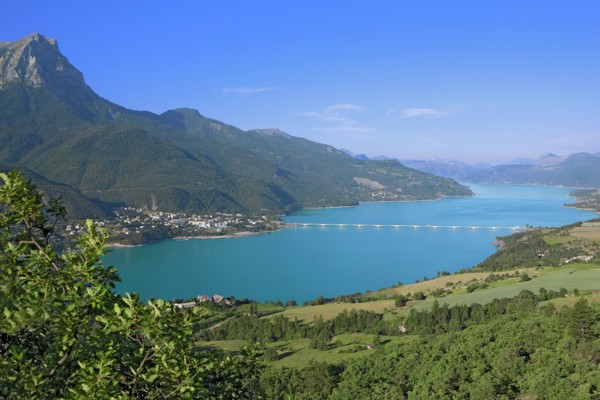 Savines-le-Lac et Lac de Serre-Ponçon, Hautes-Alpes