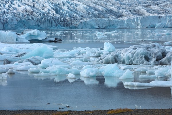 Islande, le glacier Breiðamerkurjökull et la lagune de Jökulsárlón