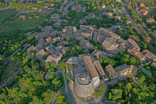 Simiane-la-Rotonde, Alpes-de-Haute-Provence